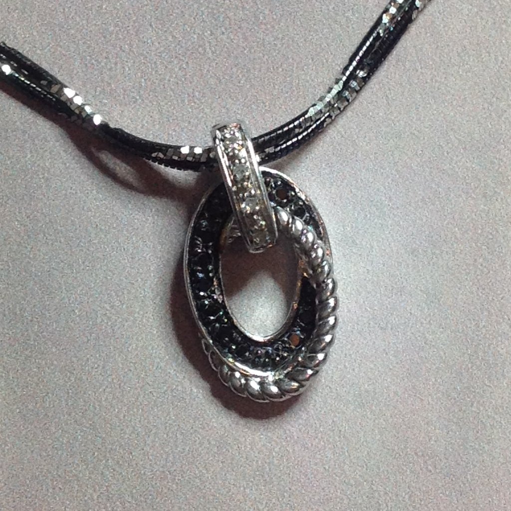 Silver Chain With Diamond Pendant Silver Chain With Diamond Pendant